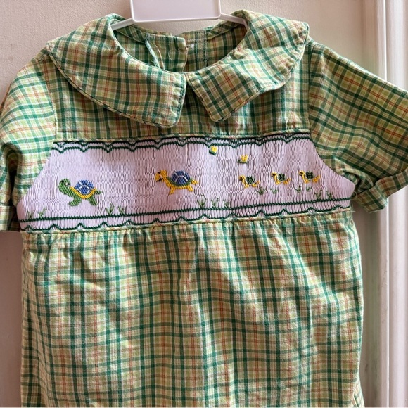 Wish Upon a Star Smocked Turtles Shorts Set - Picture 3 of 11